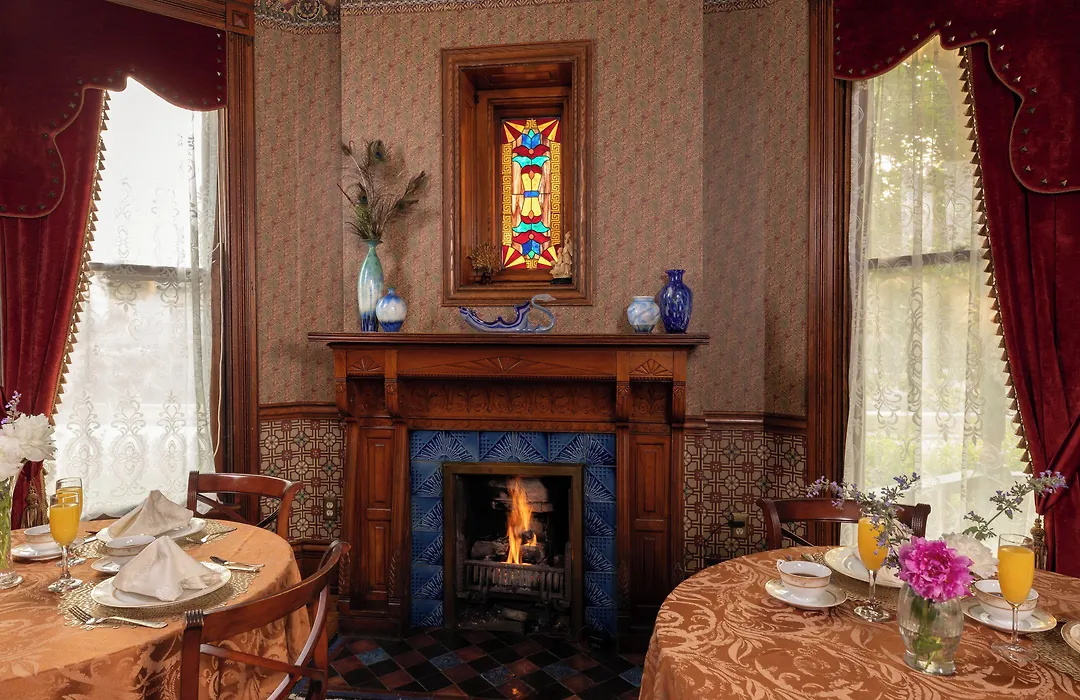 Historic Webster House Bed And Breakfast Inn-1